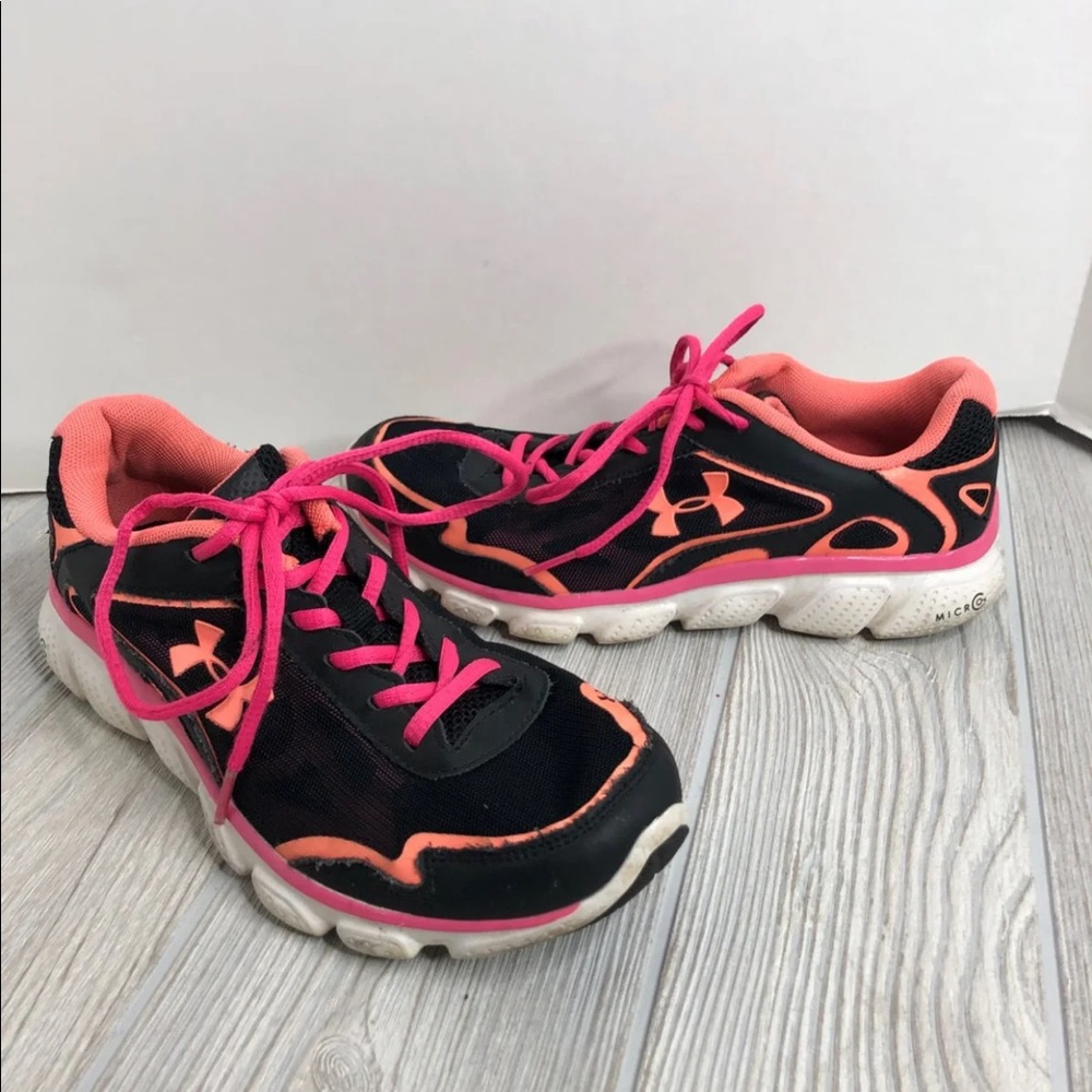 Under Armour Sz 5Y Girls Women’s Sz 6.5 running